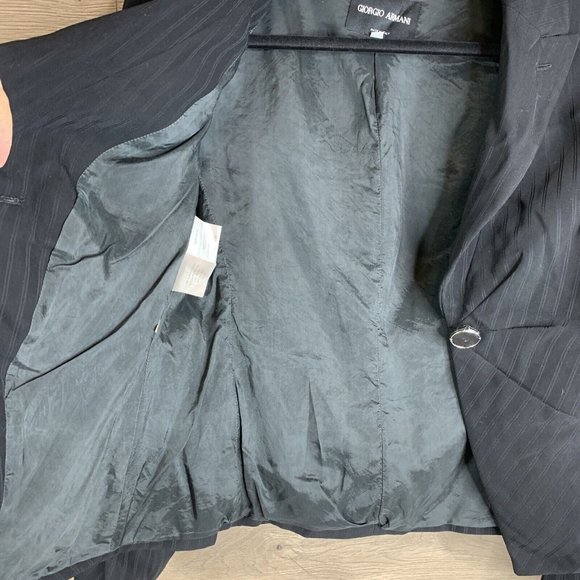 Giorgio Armani Borgo 21 Womans 40 Black Jacket pinstripes missing cuff buttons - Picture 7 of 12